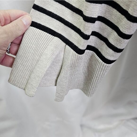 Roz & Ali Cream and Black Striped Cut Out Sweater Size 1X - Picture 5 of 10